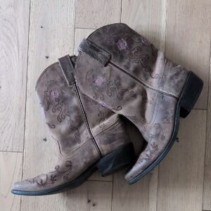 Kids Embroidered Leather Boots - Brown